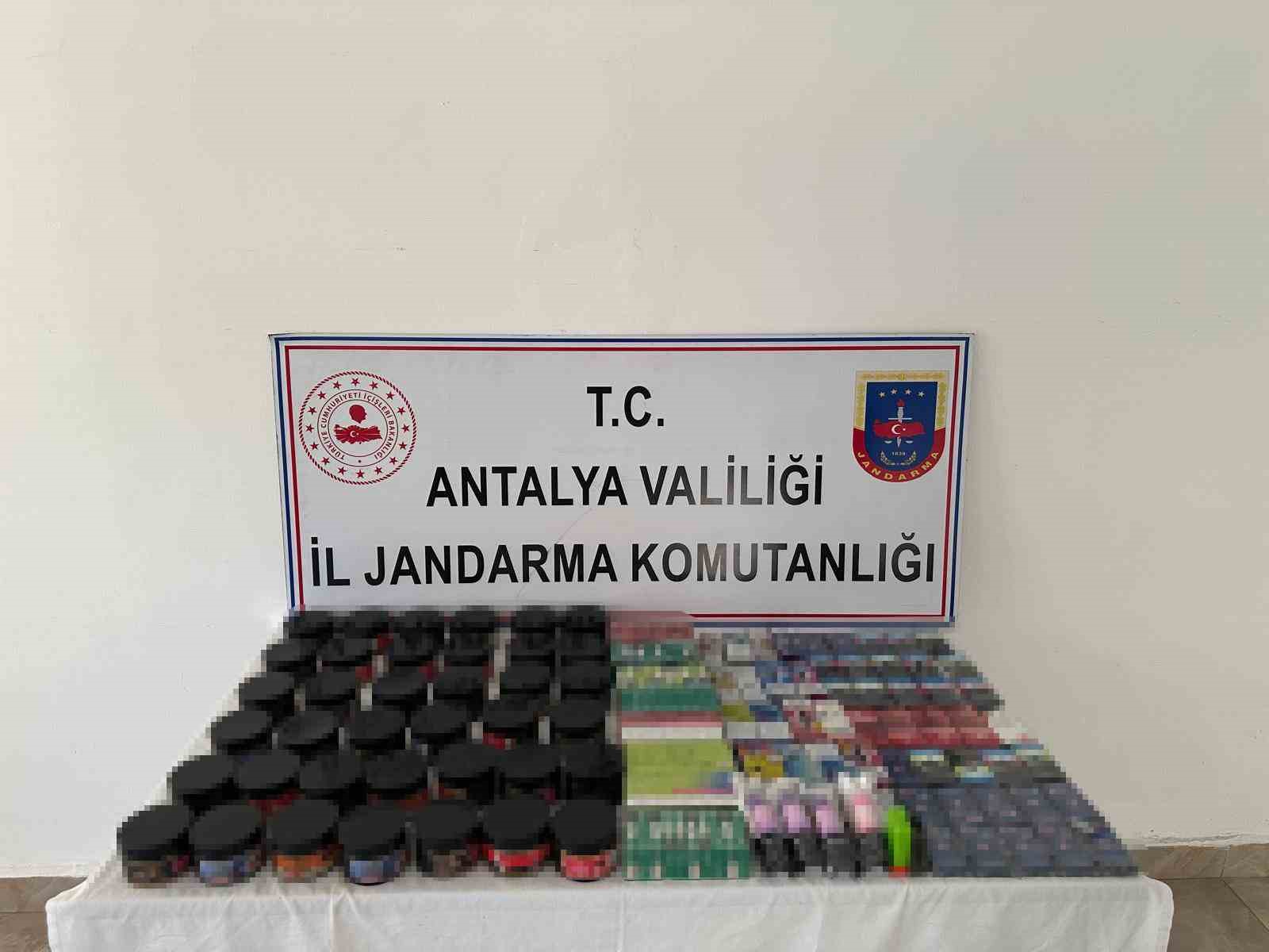 Jandarmadan Manavgat’ta kaçak sigara operasyonu