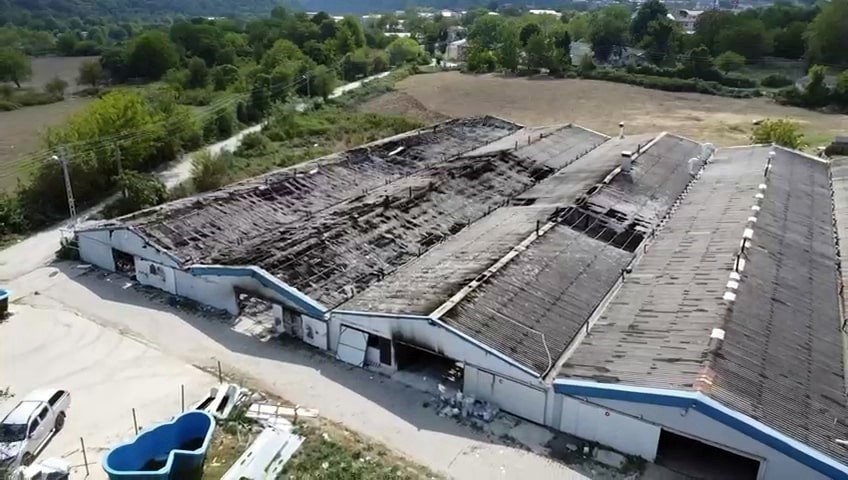 Yanan fabrikadan geriye bu görüntü kaldı