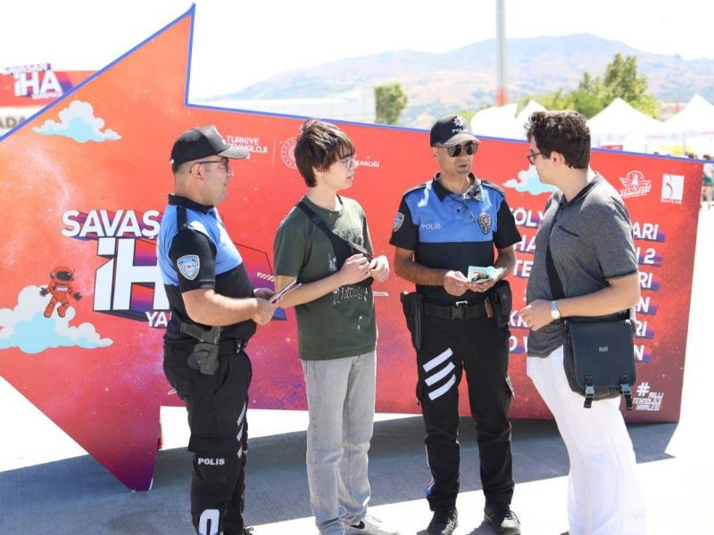 Emniyet personeli TEKNOFEST G&ouml;k&ccedil;eada&rsquo;da g&ouml;rev başında
