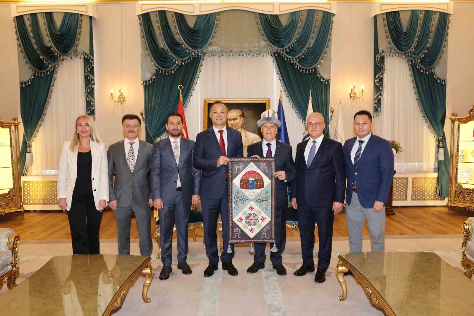 Kırgızistan ile kardeşlik k&ouml;pr&uuml;s&uuml;
