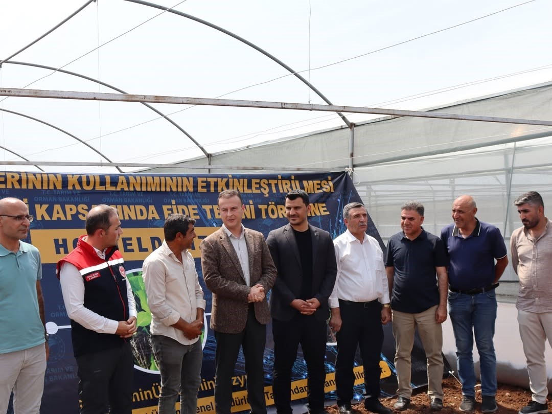 Şırnak&rsquo;ta TAKE Projesi kapsamında &uuml;reticilere fide ve tohum desteği
