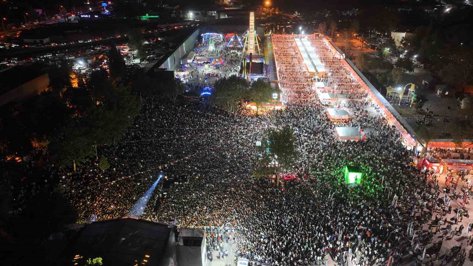 Geleneksel Ağustos Fuarı 2,5 milyon ziyaretçiyi ağırladı