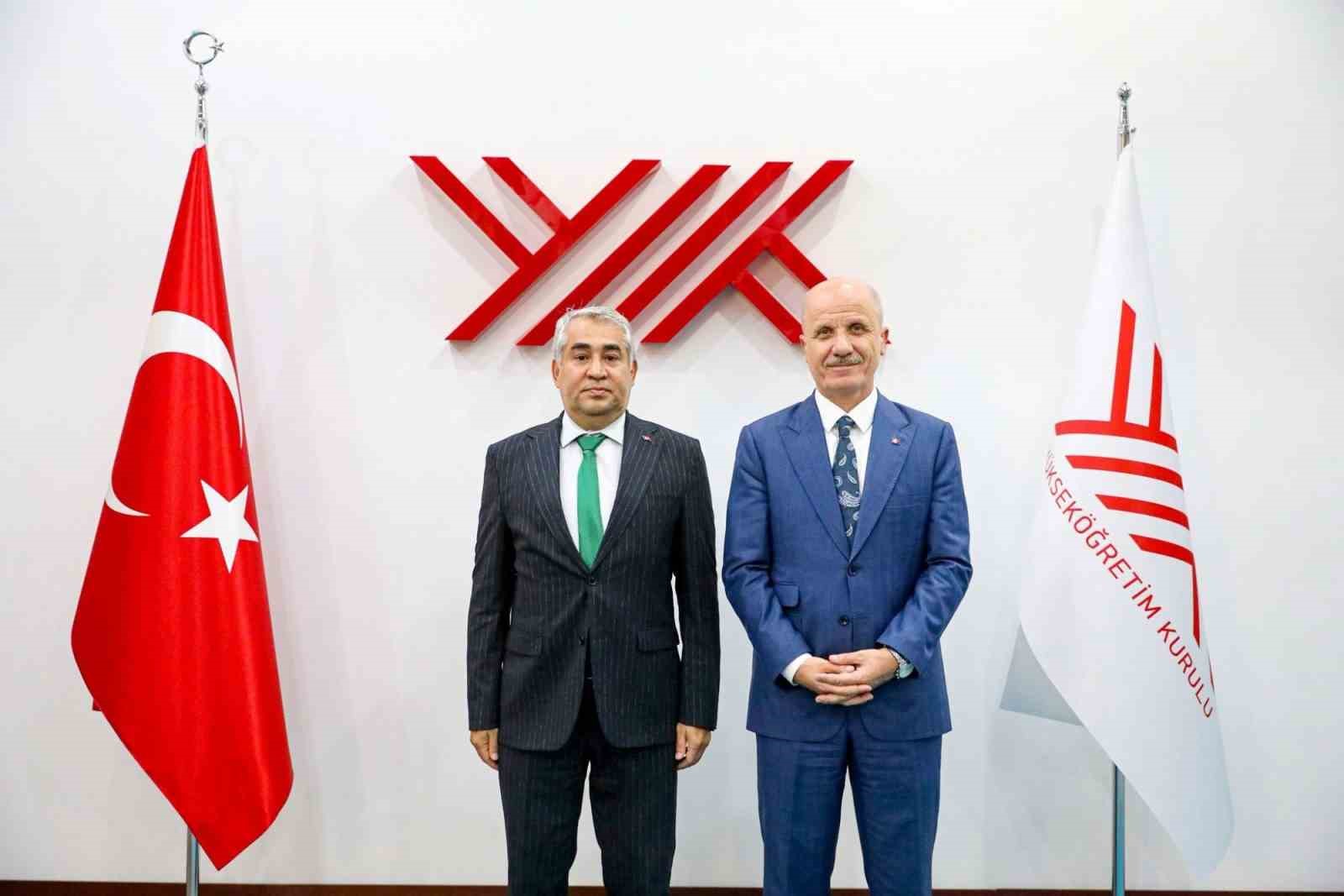 ADÜ Rektörü Kent, üniversitedeki çalışmalar hakkında YÖK Başkanı Prof. Dr. Özvar’a sunum yaptı