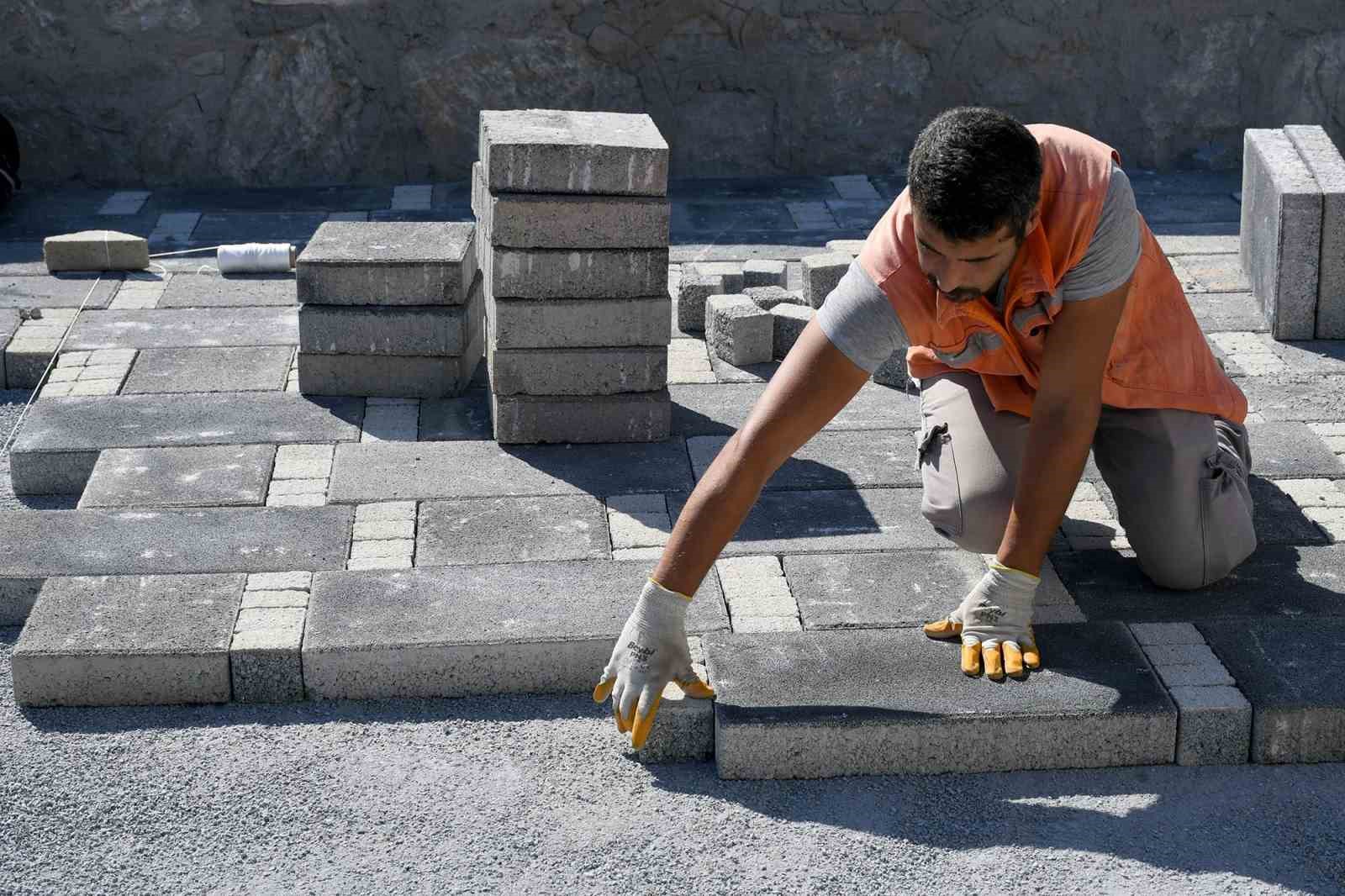 Kuşadası Belediyesi’nden Kadınlar Denizi’ne yeni bir park daha