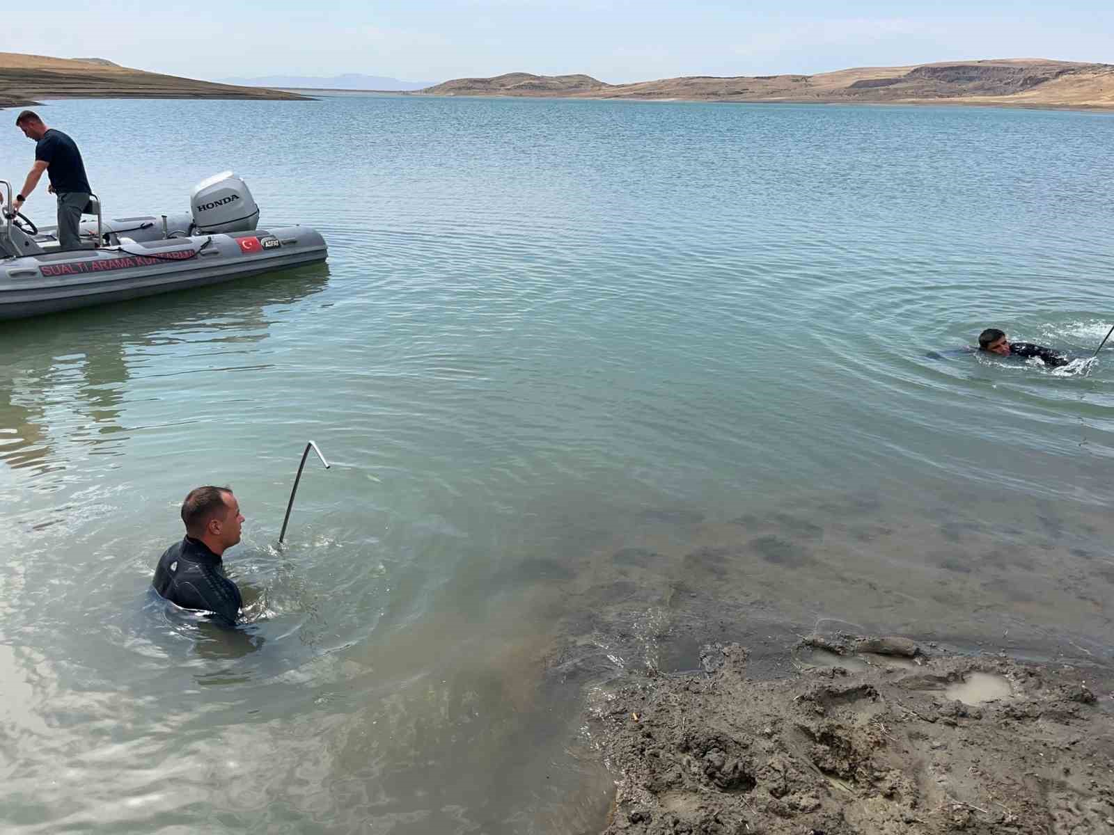 Ağrı&rsquo;da 14 yaşındaki &ccedil;ocuk kayboldu, arama &ccedil;alışmaları s&uuml;r&uuml;yor
