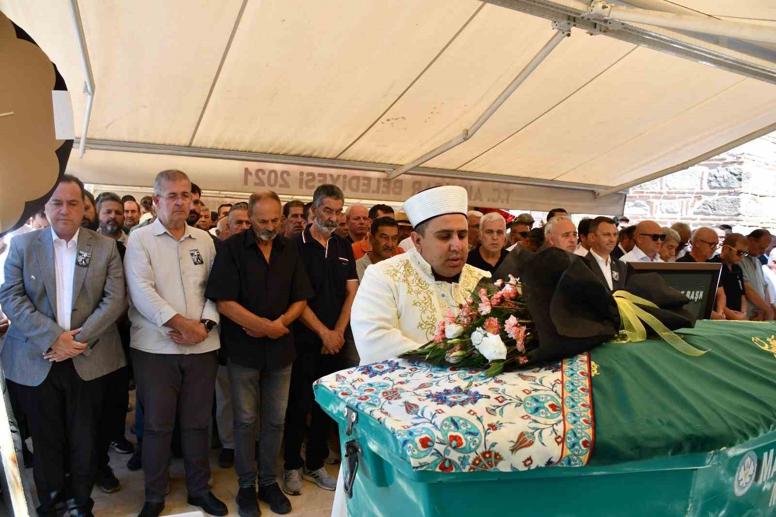 Manisa&rsquo;da CHP&rsquo;yi yasa boğan &ouml;l&uuml;m
