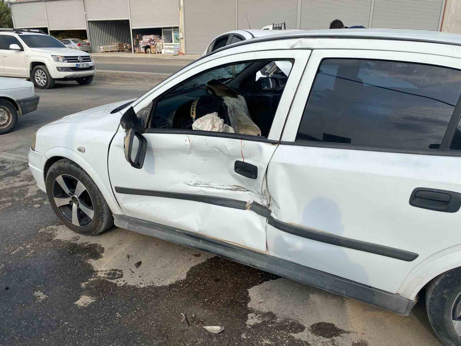 Osmaniye&rsquo;de 3 ara&ccedil; &ccedil;arpıştı: 3 yaralı
