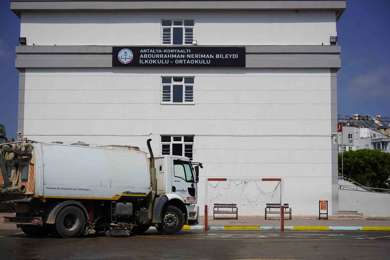 Konyaaltı’nda okullar yeni döneme hazır