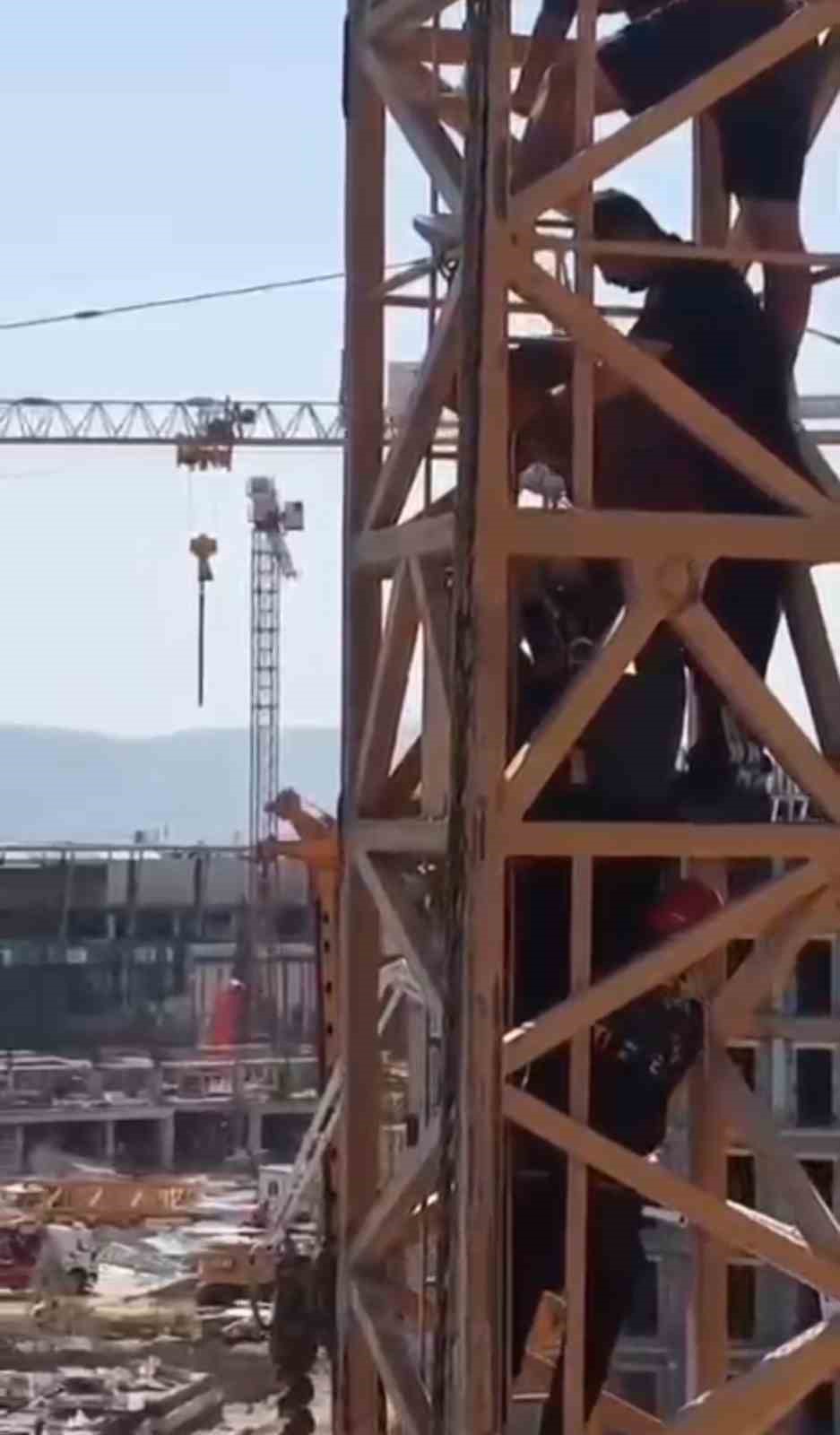 Vin&ccedil;te bayılan operat&ouml;r&uuml; itfaiye kurtardı
