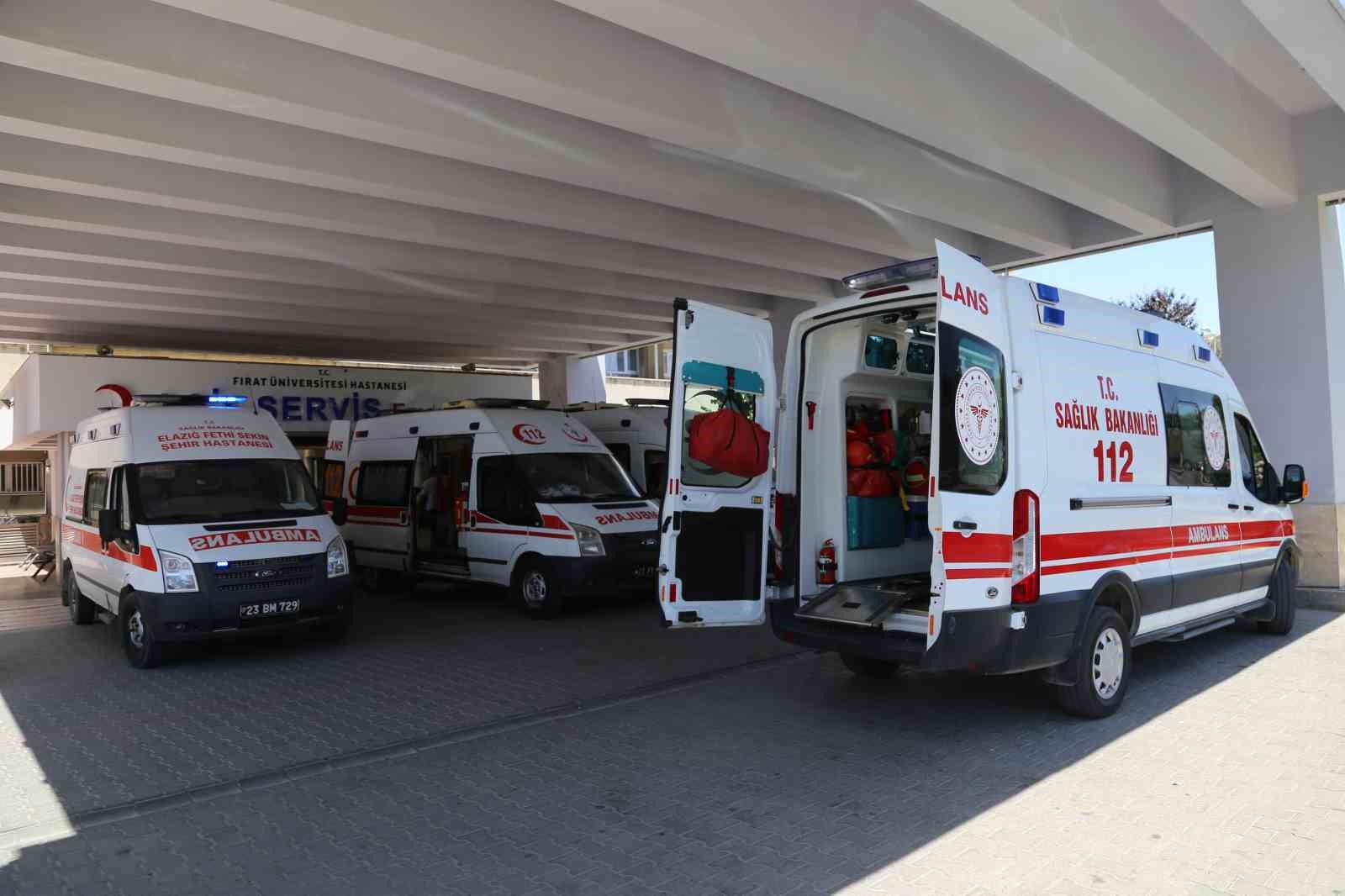 Elazığ’da iskele çöktü: 2 yaralı