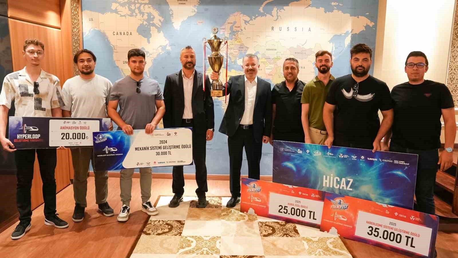 KBÜ Hyperloop Takımı Hicaz, TEKNOFEST’te çifte ödül kazandı