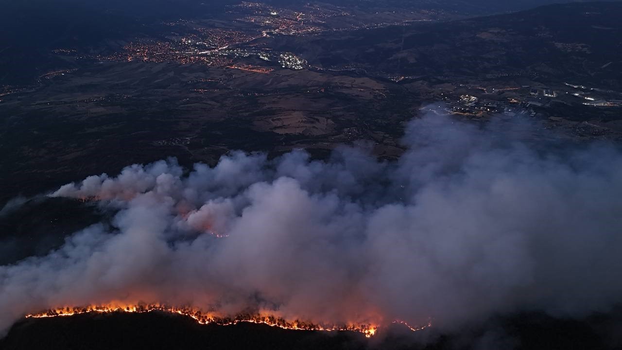 Karab&uuml;k&rsquo;teki yangınlar devam ediyor
