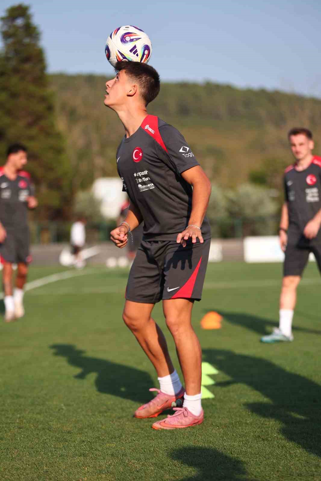 Milliler, G&uuml;rcistan ma&ccedil;ı hazırlıklarını s&uuml;rd&uuml;rd&uuml;
