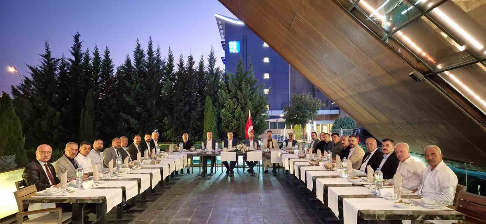 MHP Kayseri&rsquo;de &lsquo;38 G&uuml;nde 3838 &Uuml;ye&rsquo; hedefiyle yol &ccedil;ıktı
