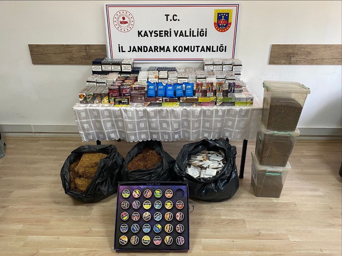 Kayseri’de 20 bin 980 adet doldurulmuş makaron ele geçirildi: 2 gözaltı