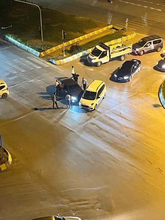 Muş&rsquo;ta trafik kazası: Ara&ccedil;larda maddi hasar oluştu
