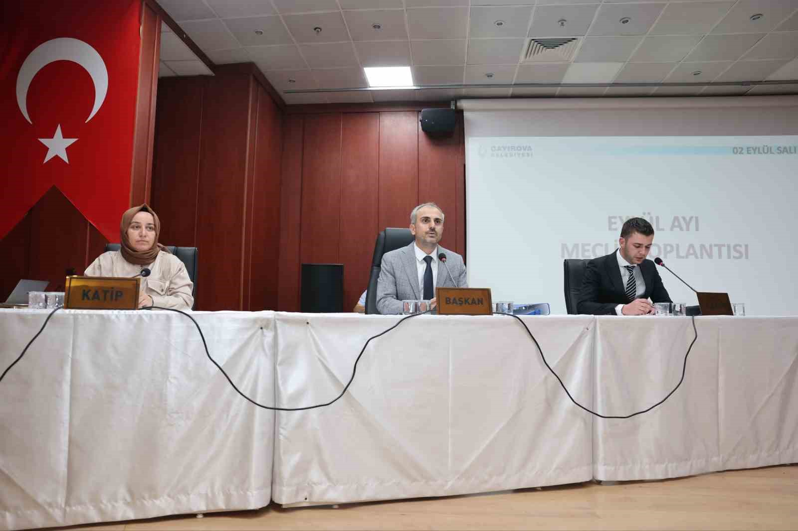&Ccedil;ayırova Belediyesi eyl&uuml;l ayı meclis toplantısı yapıldı
