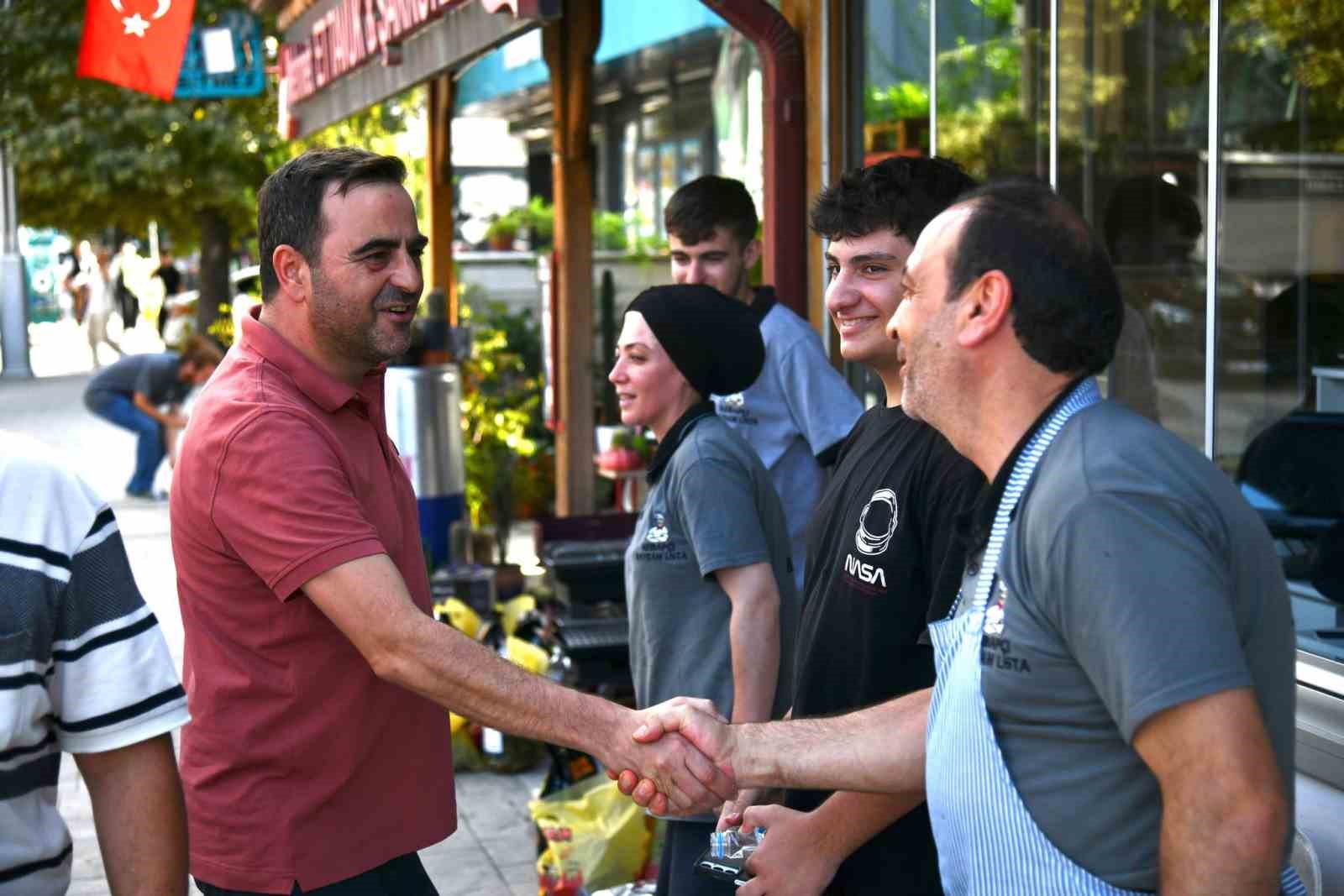 Başkan &Ouml;zl&uuml;: "Bizim i&ccedil;in en &ouml;nemli rehber, hemşehrilerimizdir"
