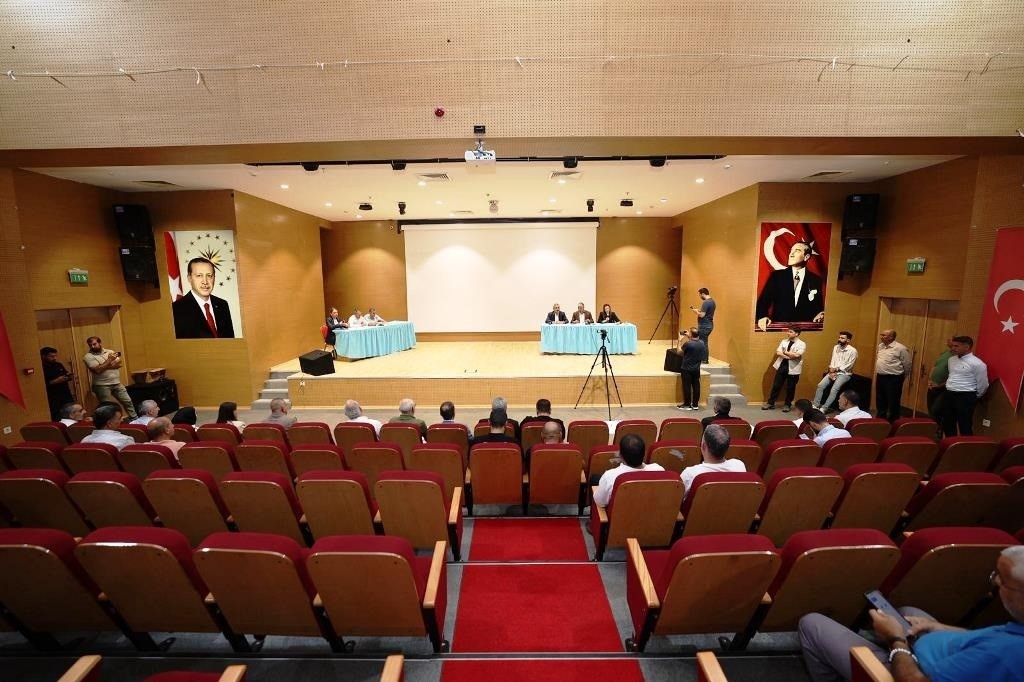 Dilovası Belediyesi eyl&uuml;l ayı meclis toplantısı yapıldı
