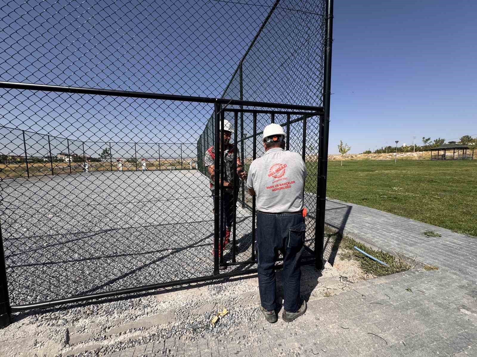Melikgazi’den gençleri sevindirecek hizmet