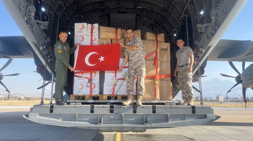 MSB: "İnsani yardım malzemeleri Afganistan’a ulaştırılmak amacıyla, Hava Kuvvetlerimize ait uçak ile yola çıktı"