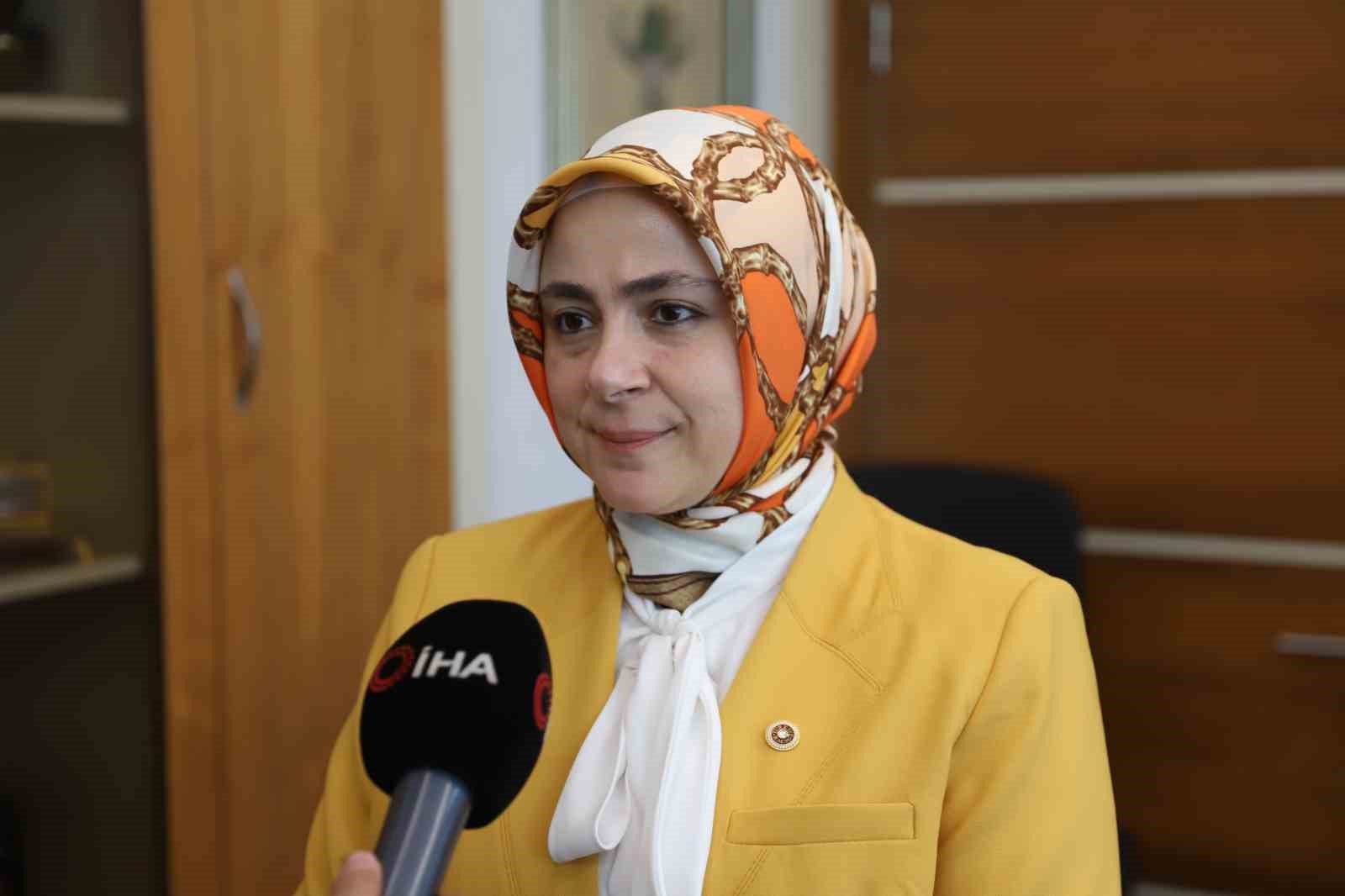 AK Parti Genel Merkez Kadın Kolları Başkanı Işık Ercan: "Şehit ve gazi ailelerinin özelinde aldığımız tepkiler tamamen olumlu tepkiler"