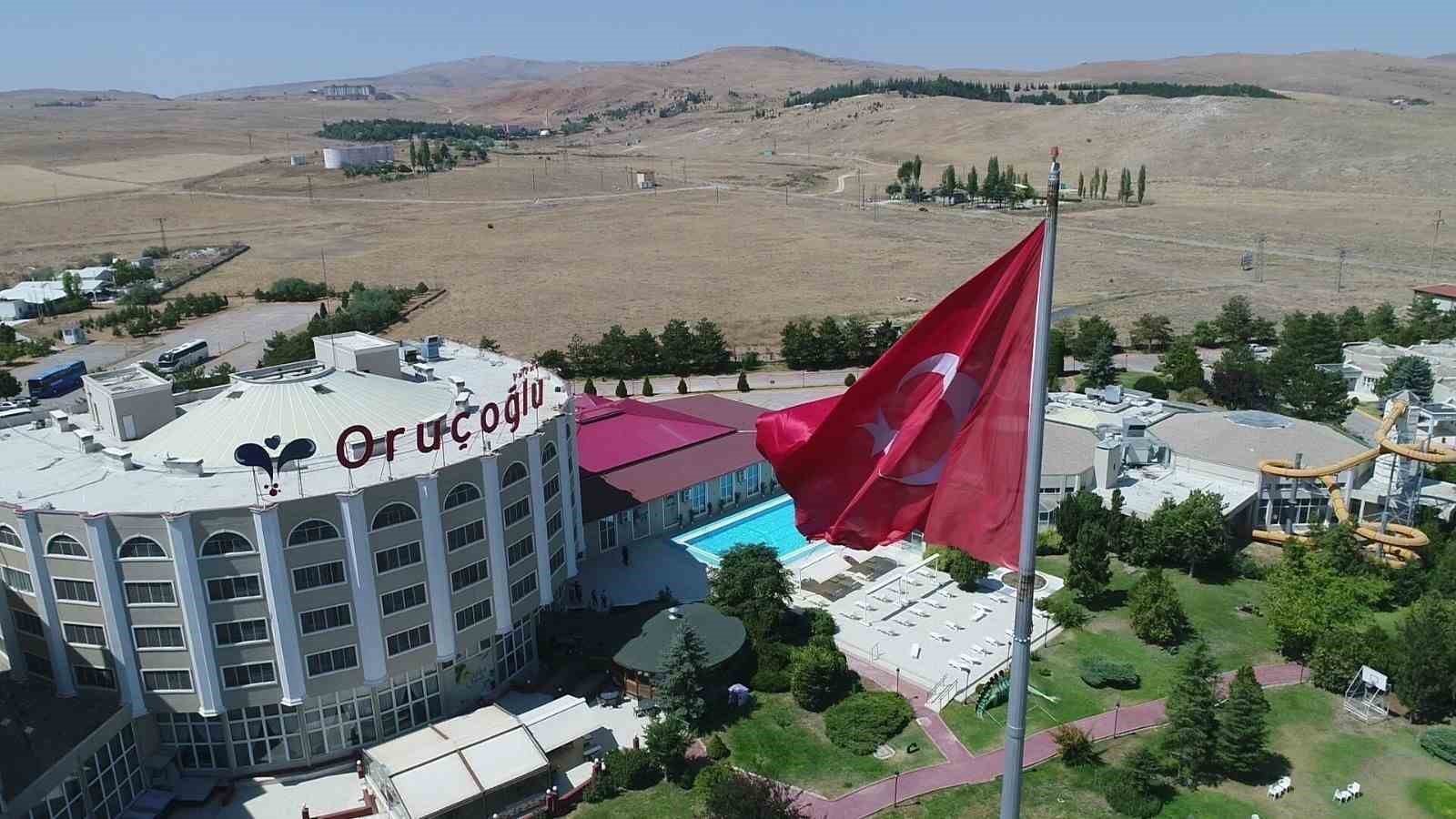 Oruçoğlu Termal Otel misafirlerine benzersiz bir tatil deneyimi sunuyor