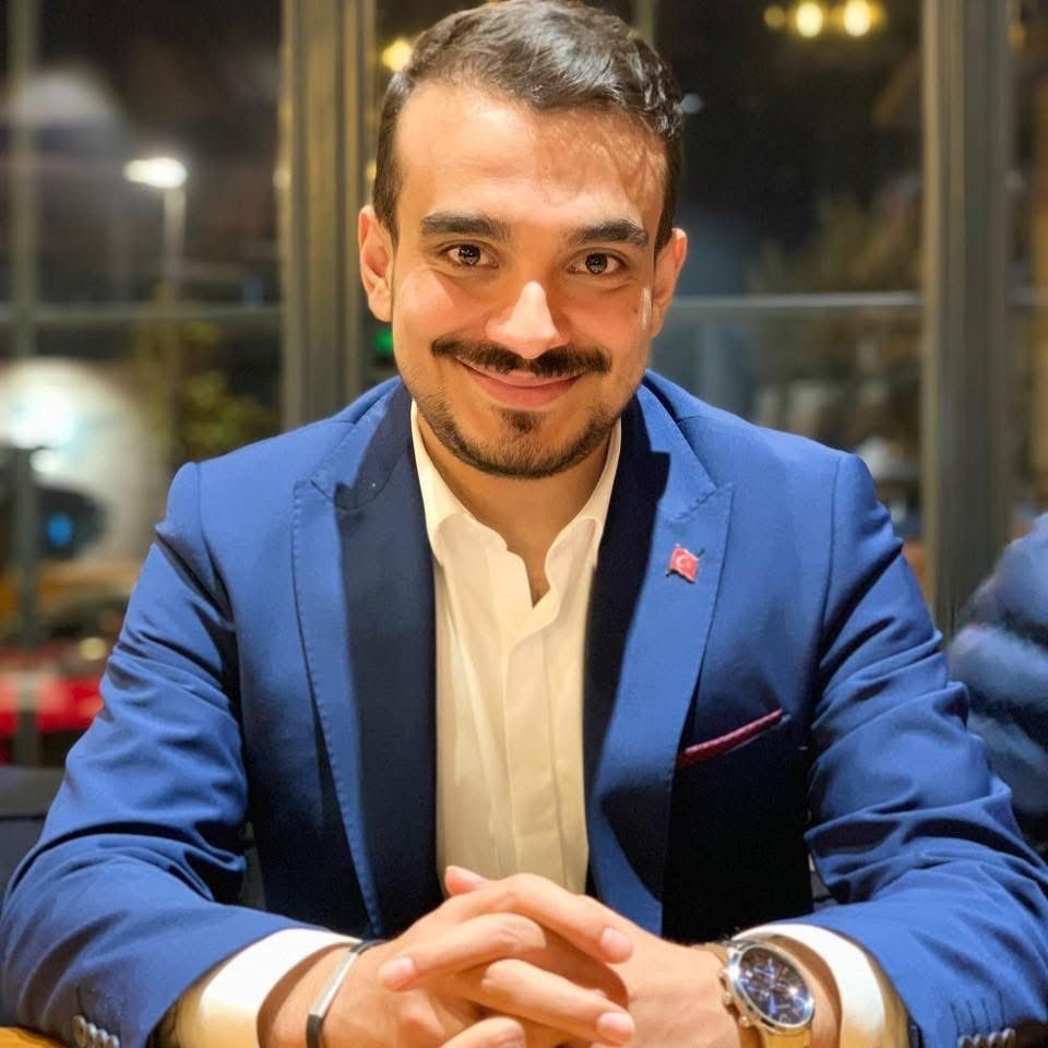Tır ile çarpışan otomobilin sürücüsü genç avukat hayatını kaybetti
