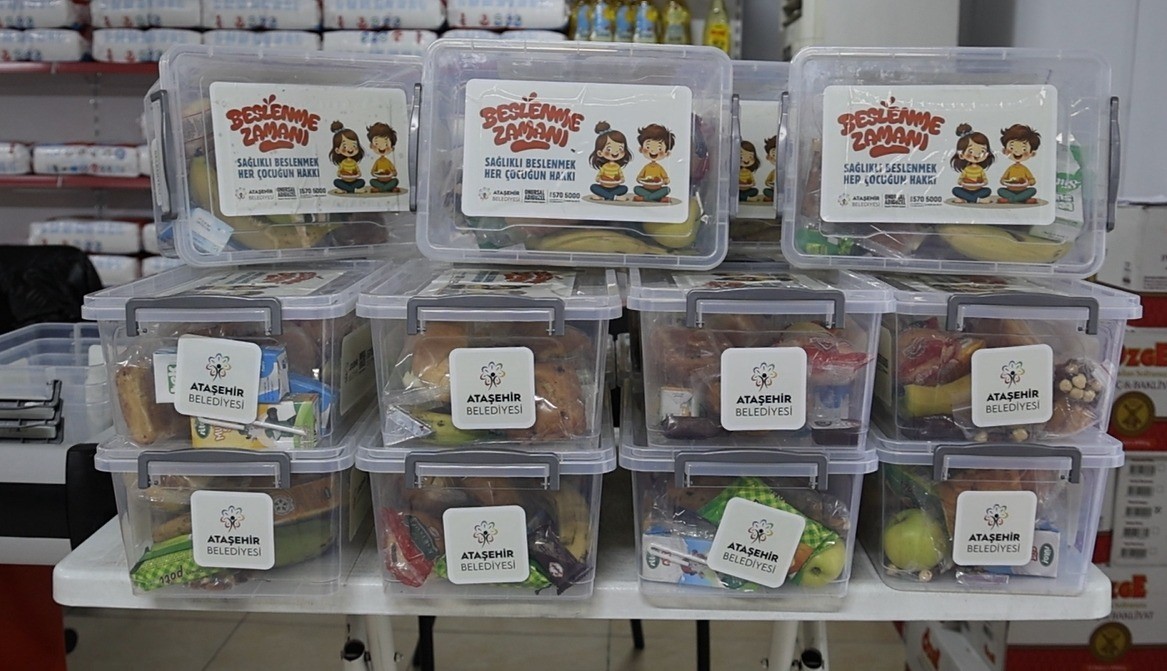 Ataşehir Belediyesi’nden öğrencilere yeni dönemde de tam destek