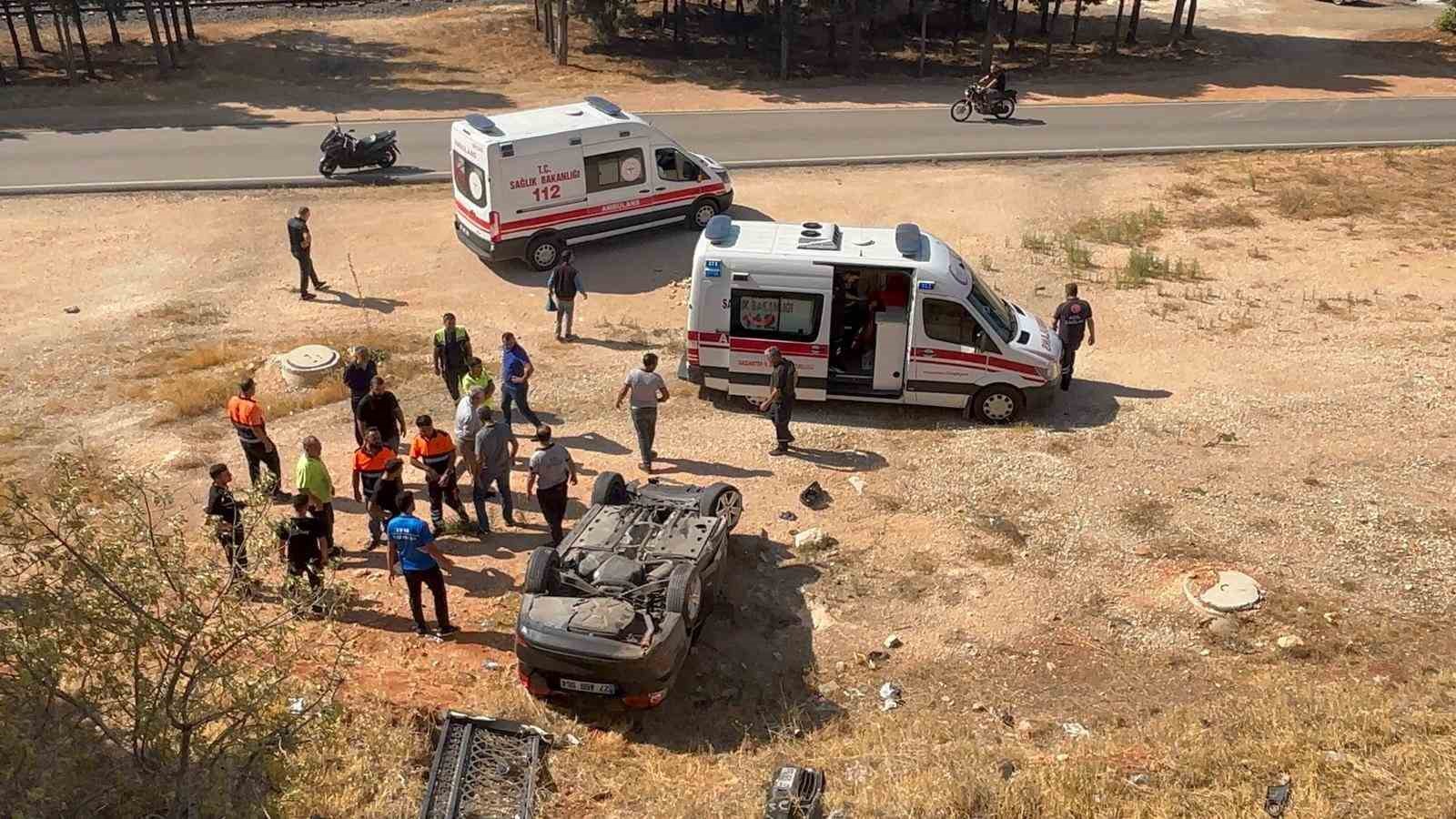 Gaziantep’te 5 metreden şarampole uçan otomobilin sürücüsü yaralandı