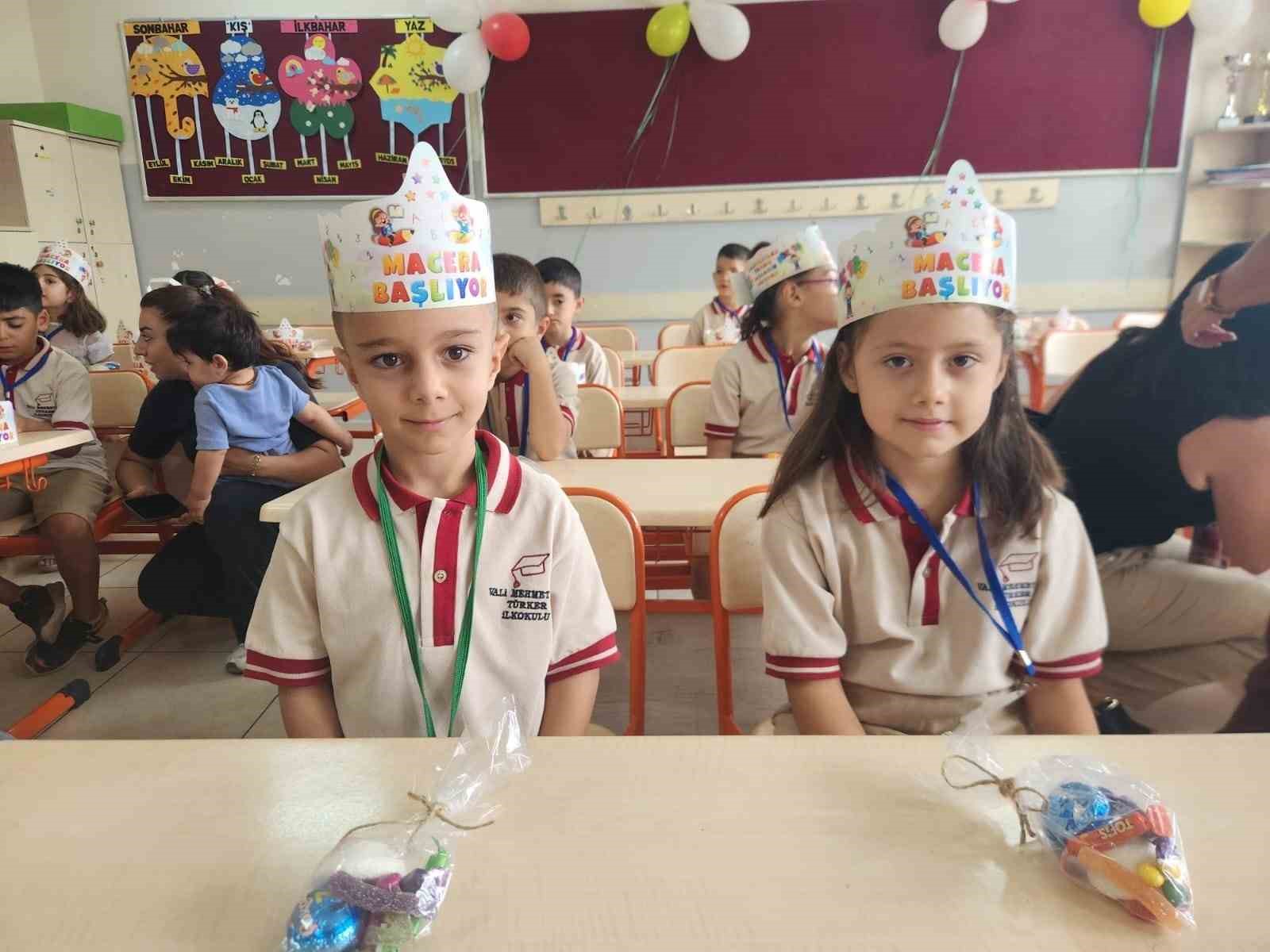 Tunceli&rsquo;de uyum haftası başladı: Minikler ilk kez sıralarına oturdu
