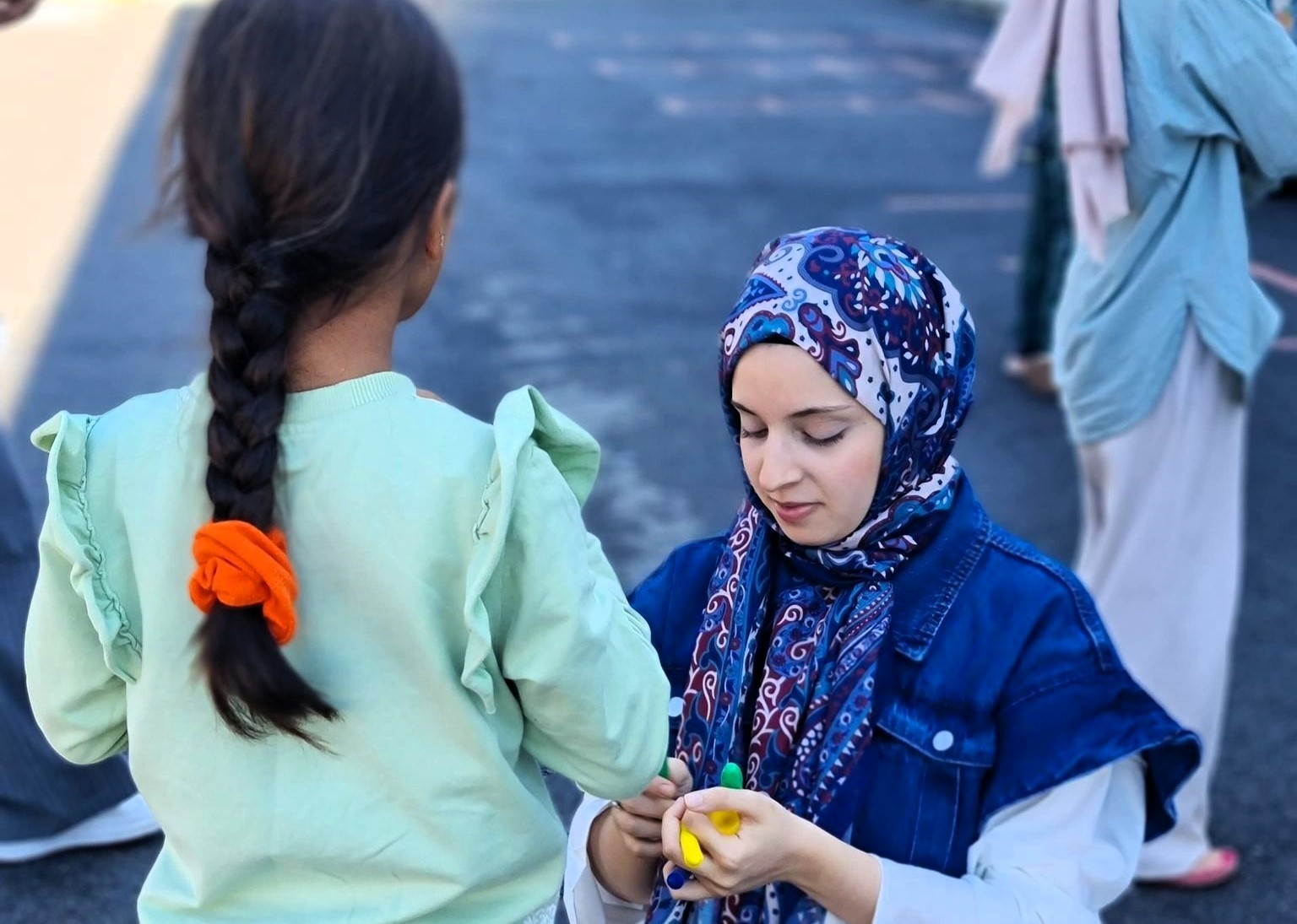 Çocukların eğitimi ve sağlığı için sahadaydılar