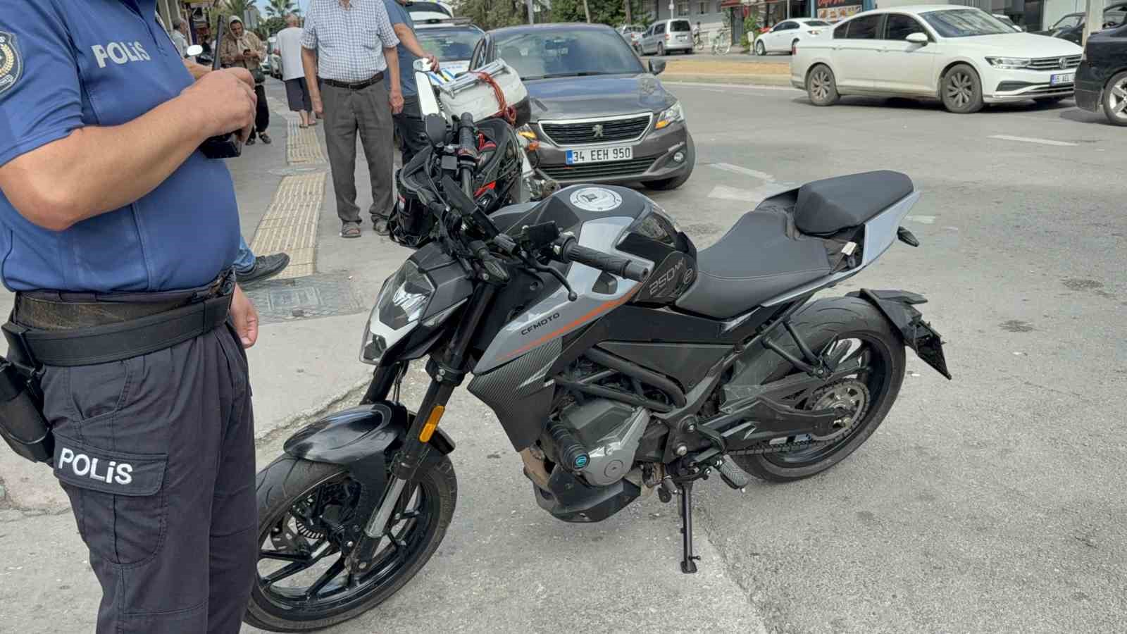 Samsun’da motosiklet yayaya çarptı

