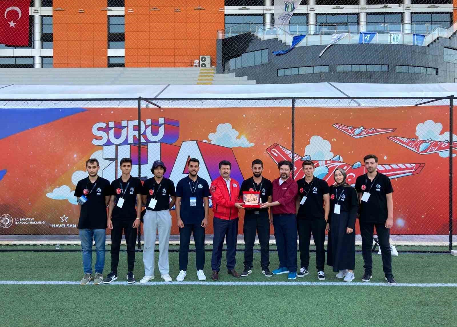 Su altında ve havada yarıştılar, 2 &ouml;d&uuml;l kazandılar
