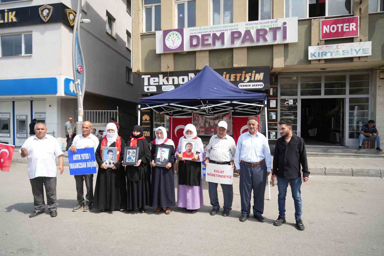 Muş&rsquo;ta ailelerin evlat n&ouml;beti s&uuml;r&uuml;yor
