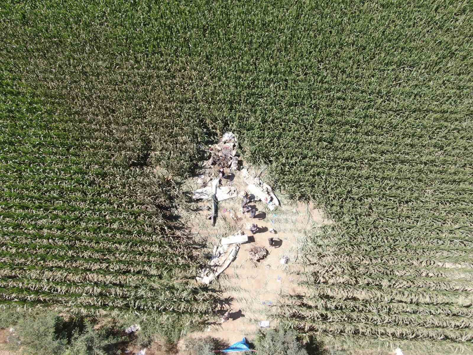 İzmir’de düşen eğitim uçağının enkazı kaldırıldı