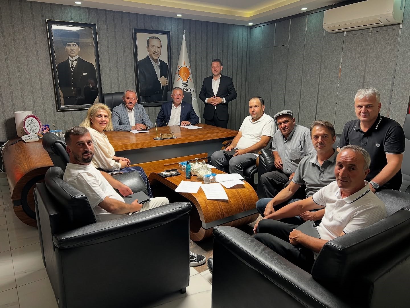 AK Parti Bilecik teşkilatında mahalle istişareleri s&uuml;r&uuml;yor
