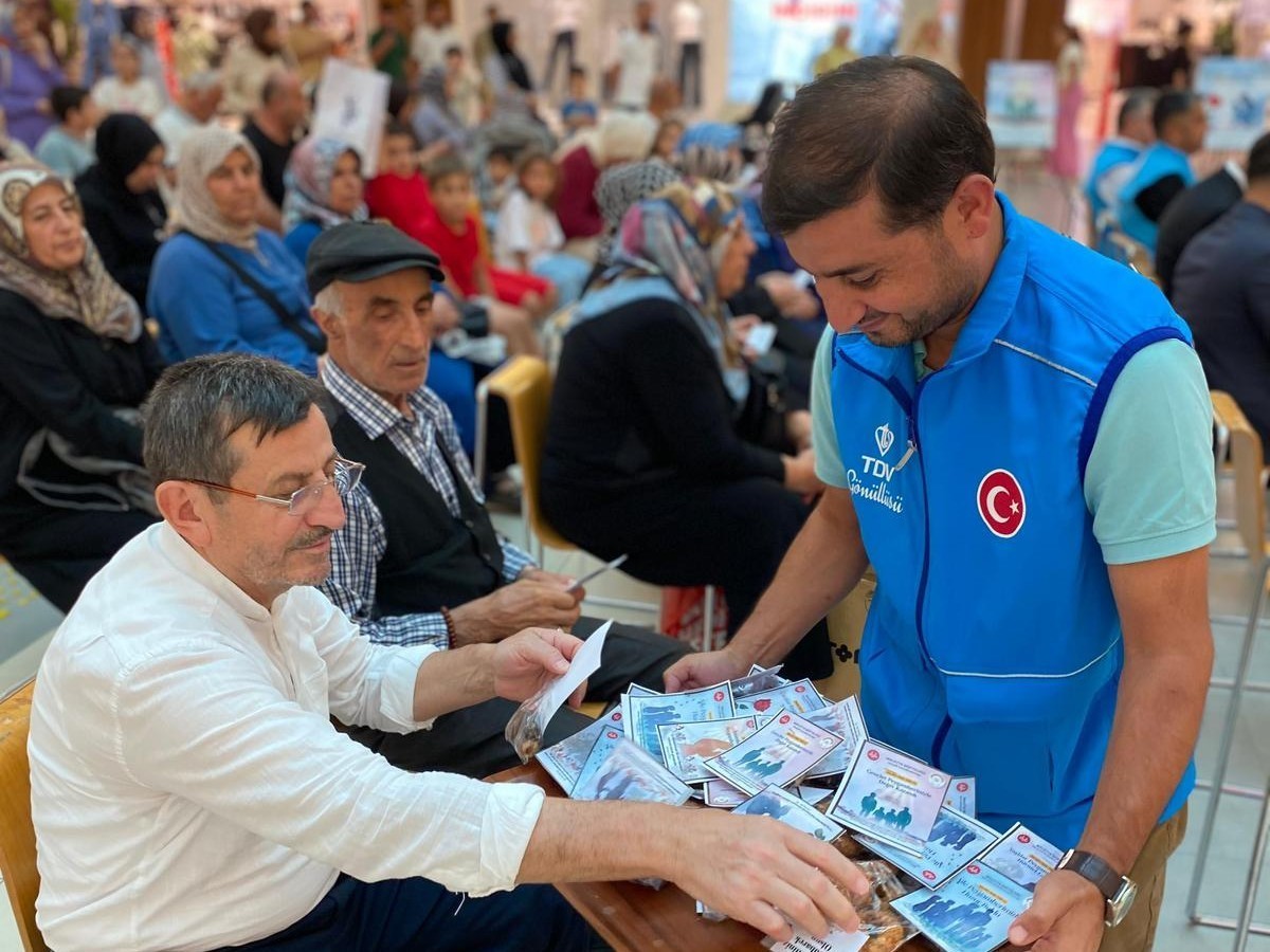 MalatyaPark AVM&rsquo;de Mevlit Kandili programı d&uuml;zenlendi
