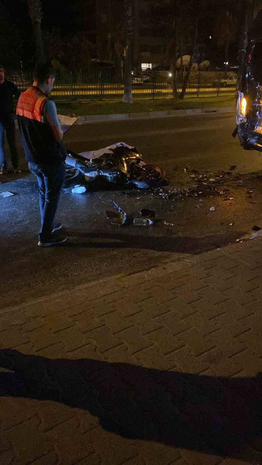 Otomobille çarpışan motosikletin sürücüsü hayatını kaybetti