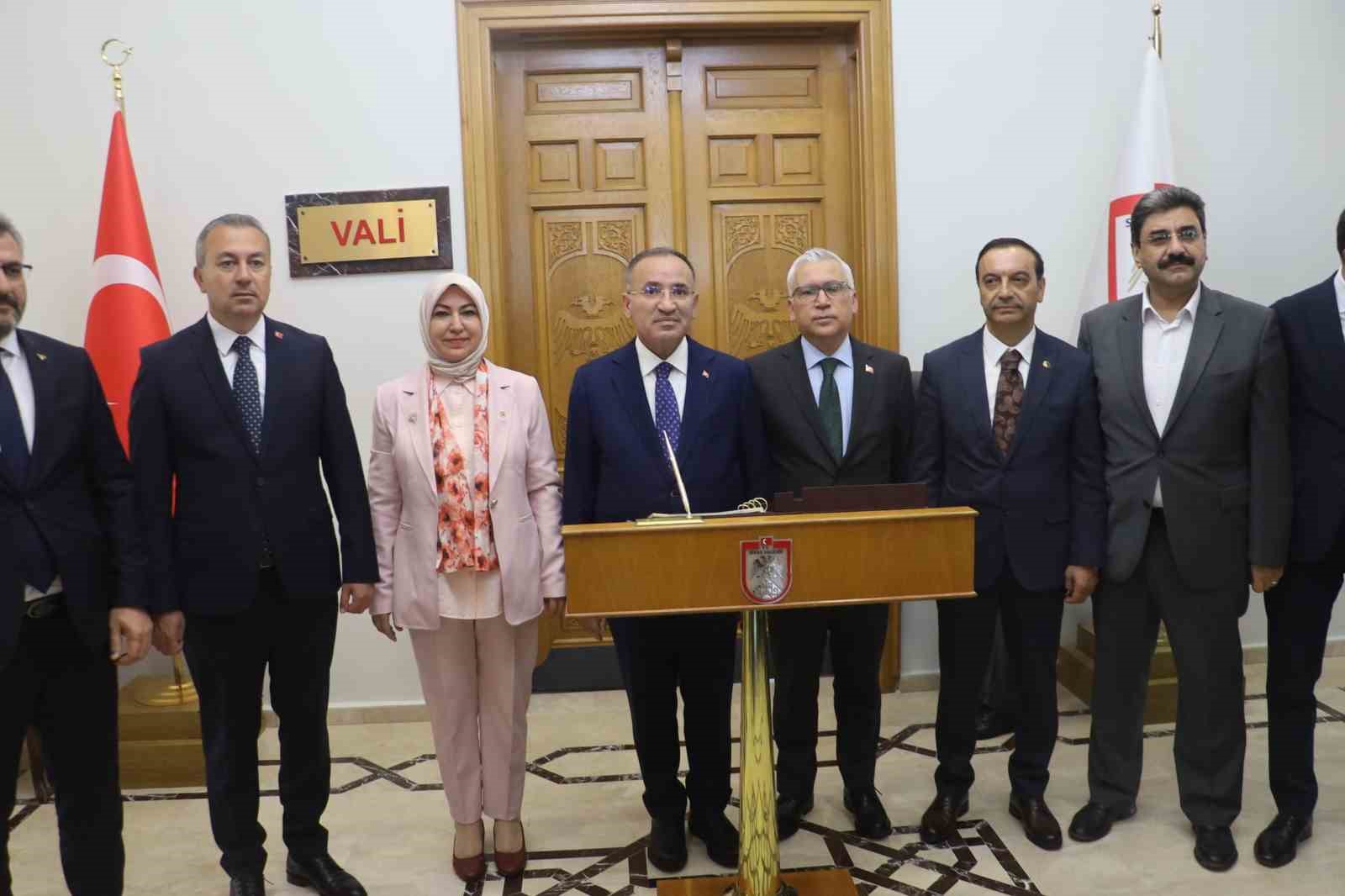 TBMM Başkanvekili Bozdağ, Vali Şimşek&rsquo;ten brifing aldı
