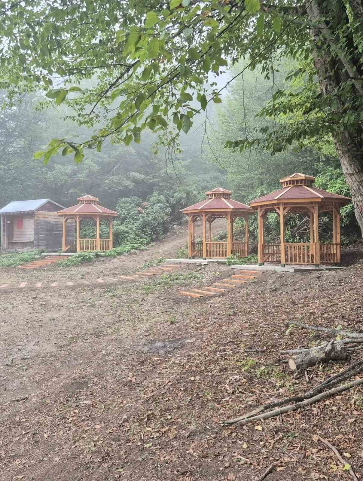 G&uuml;meli Yaylası&rsquo;nda &ccedil;evre d&uuml;zenleme &ccedil;alışmaları tamamlandı
