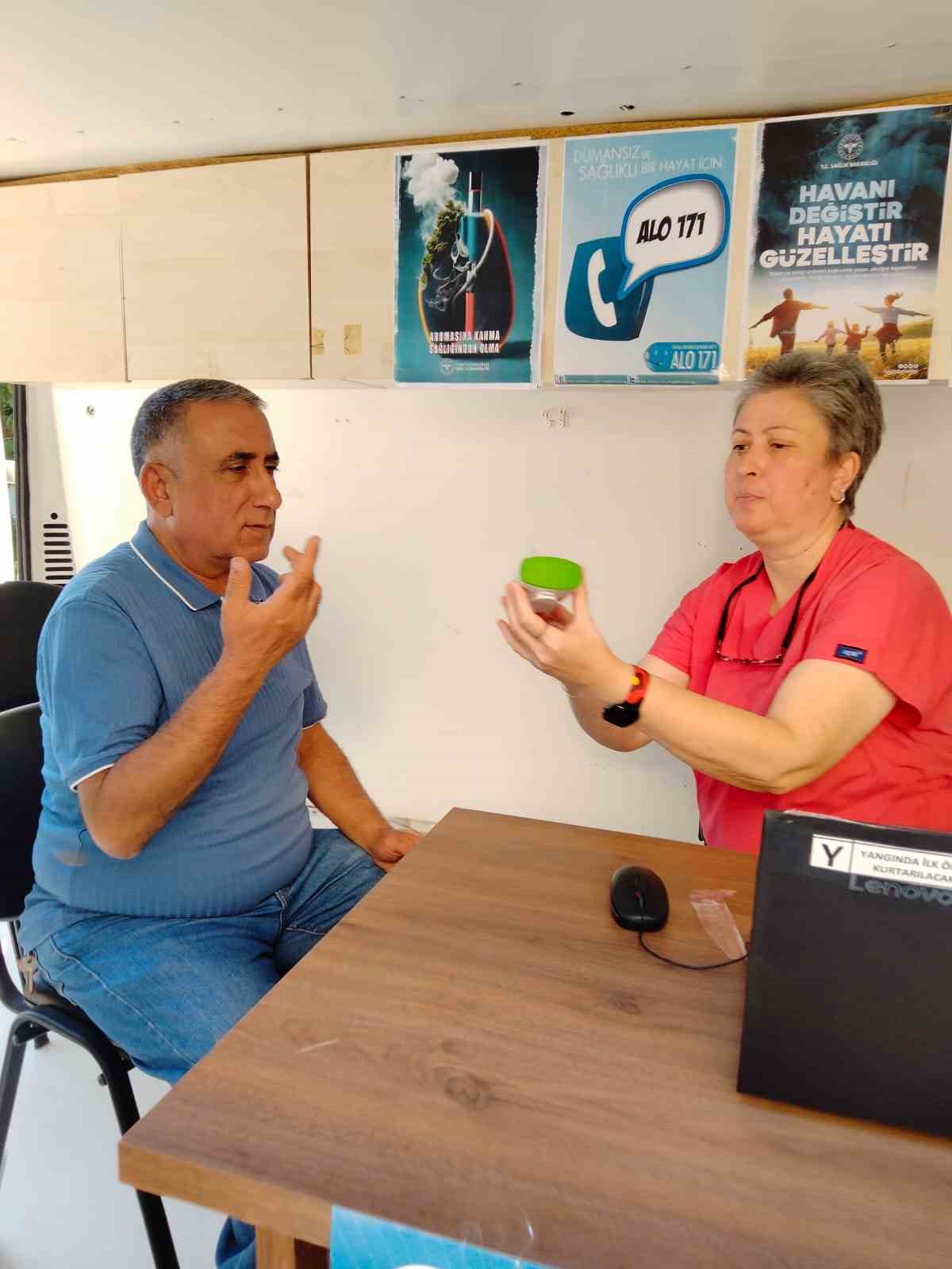 Manisa&rsquo;da mobil sigara bırakma aracı sahaya indi
