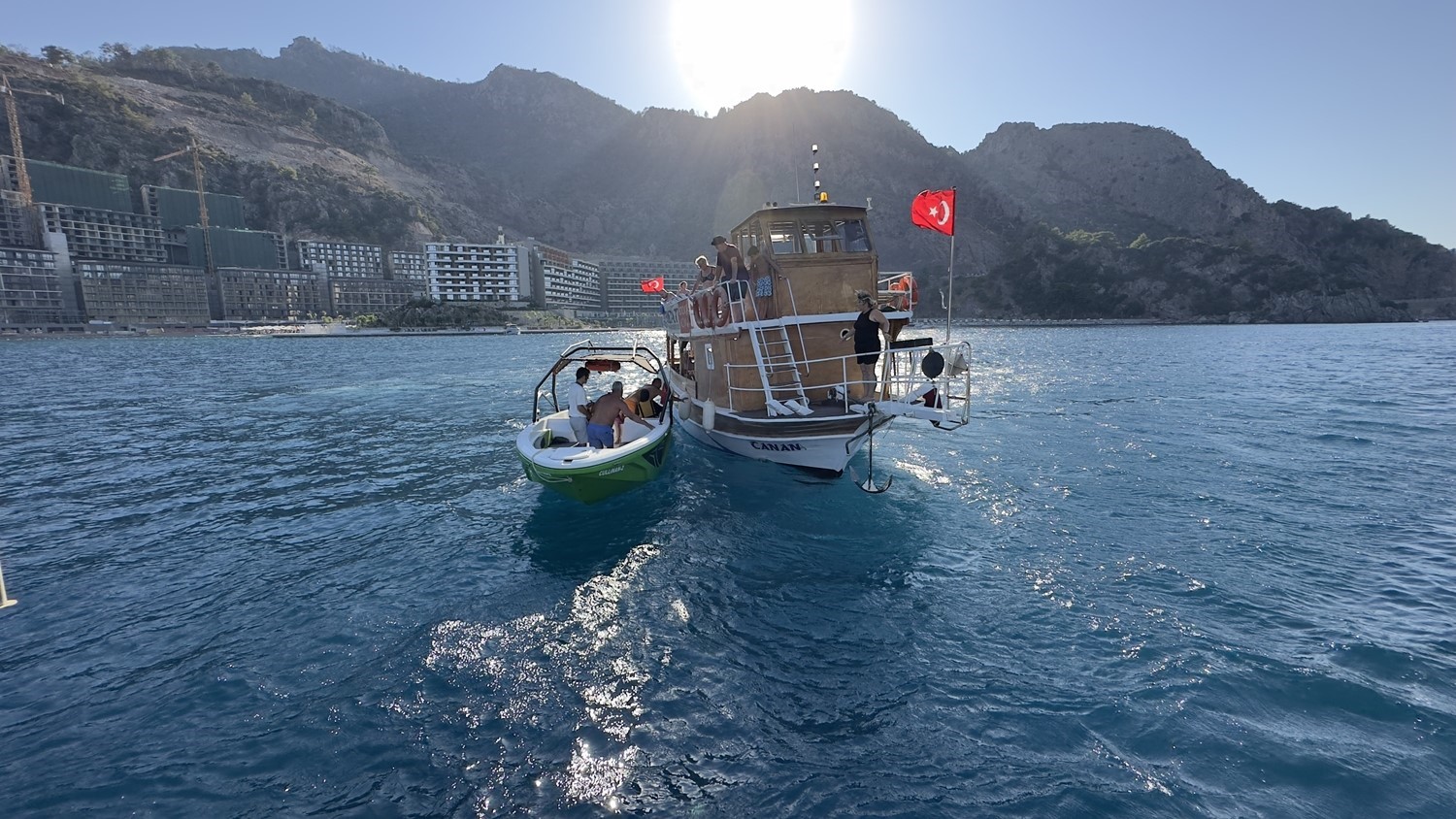 Marmaris&rsquo;te jet ski ve tur teknesi &ccedil;arpıştı
