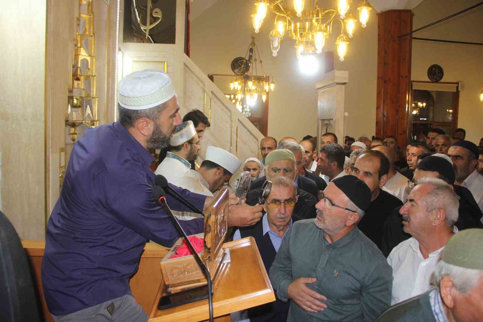 Zara’da Mevlid Kandili coşkuyla kutlandı.