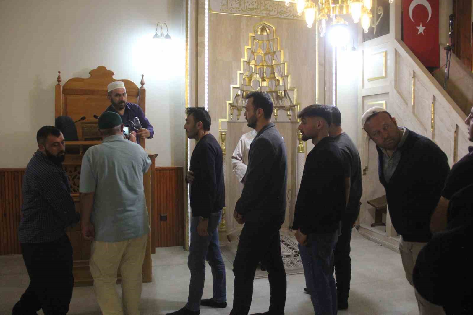 Zara&rsquo;da Mevlid Kandili coşkuyla kutlandı.
