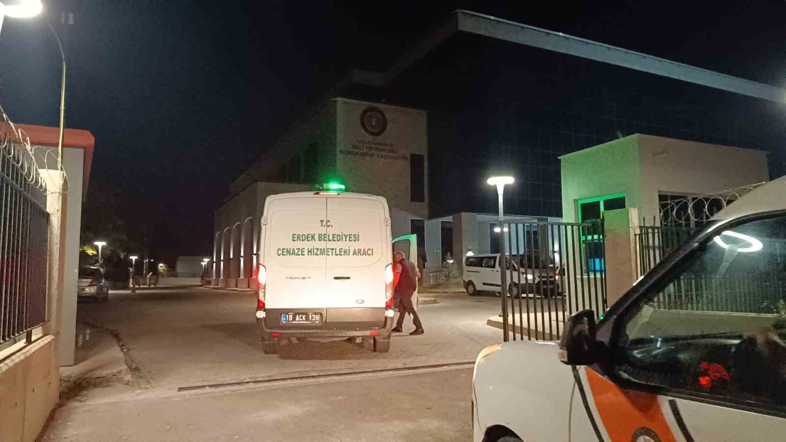 Halit Yukay&rsquo;a ait olduğu değerlendirilen cansız beden Bursa Adli Tıp Kurumu&rsquo;na getirildi
