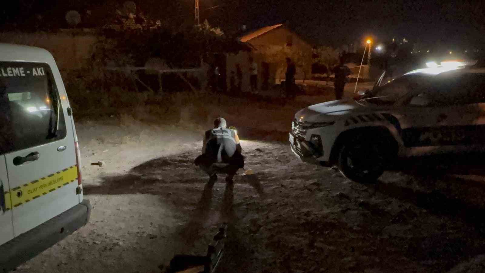 Çocuk yüzünden çıkan kavgada komşunu bıçakladı: 1 ağır yaralı