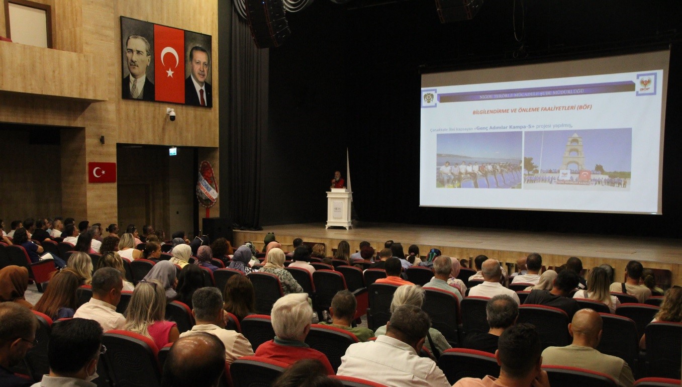 Öğretmenlere terörle mücadele konferansı düzenlendi