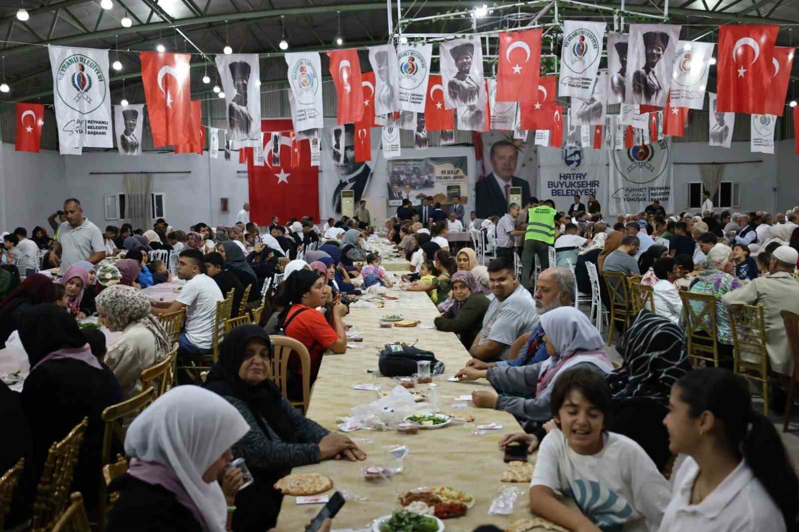 Hatay&rsquo;da 94 engelli vatandaş umre g&ouml;revi i&ccedil;in kutsal topraklara uğurlandı

