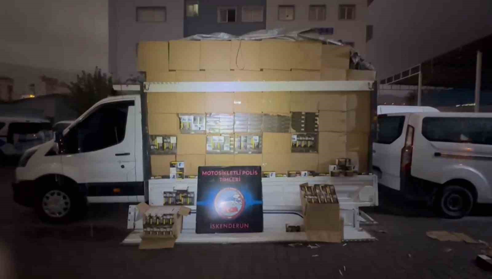 Hatay&rsquo;da 2 milyon 900 bin adet g&uuml;mr&uuml;k ka&ccedil;ağı makaron ele ge&ccedil;irildi
